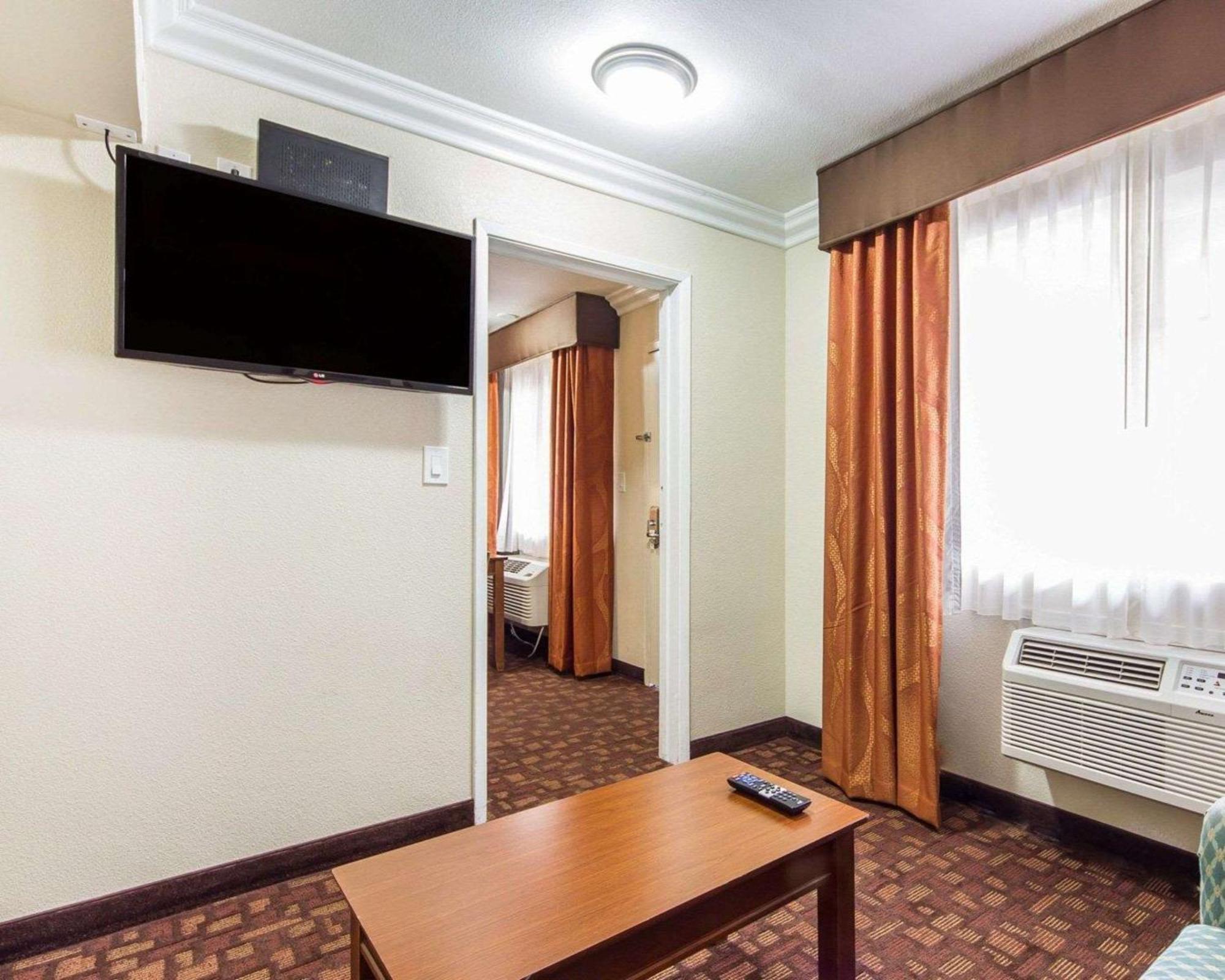 Quality Inn Sacramento Convention Center Екстер'єр фото